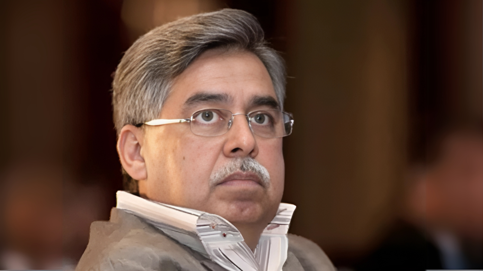 Will Pawan Kant Munjal’s mega makeover plan rev up Hero’s mojo? Read more at: https://economictimes.indiatimes.com/will-pawan-kant-munjals-mega-makeover-plan-rev-up-heros-mojo/articleshow/17415519.cms?utm_source=contentofinterest&utm_medium=text&utm_campaign=cppst
